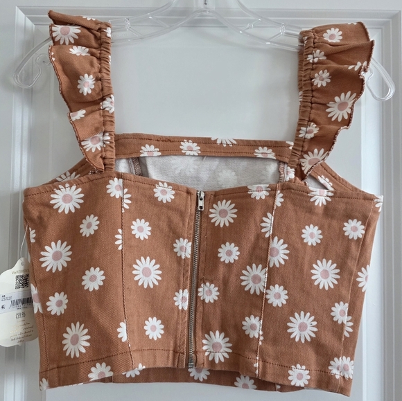 Altar'd State Brown/White Daisy Ruffle Sleeve Crop Top size Small - Picture 3 of 5